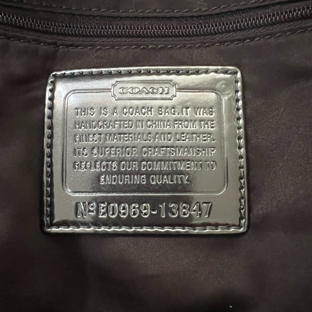 Coach Poppy Signature C Spotlight Tote - Picture 6 of 8